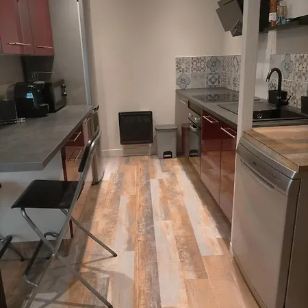 S Bourgeois 2 T3 Equipe Au Centre