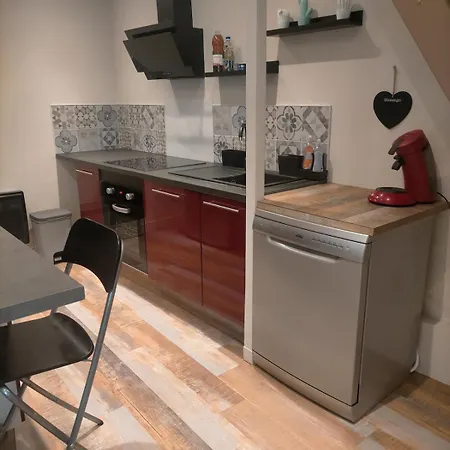 S Bourgeois 2 T3 Equipe Au Centre Apartment