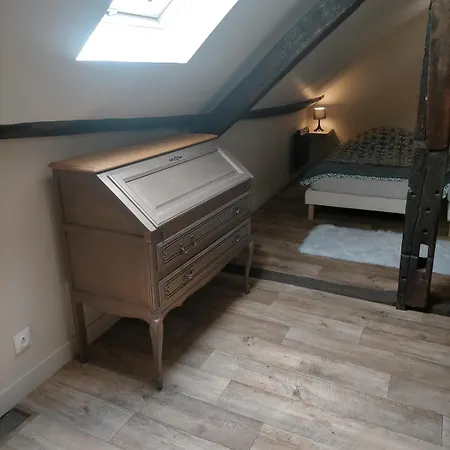 S Bourgeois 2 T3 Equipe Au Centre Apartment