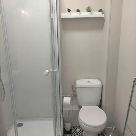 S Bourgeois 2 T3 Equipe Au Centre *